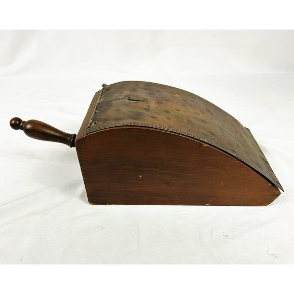Antique Coal Scuttle Hammered Copper Lid Wood Box Handle Fireside Hod Kindling - Picture 9 of 10